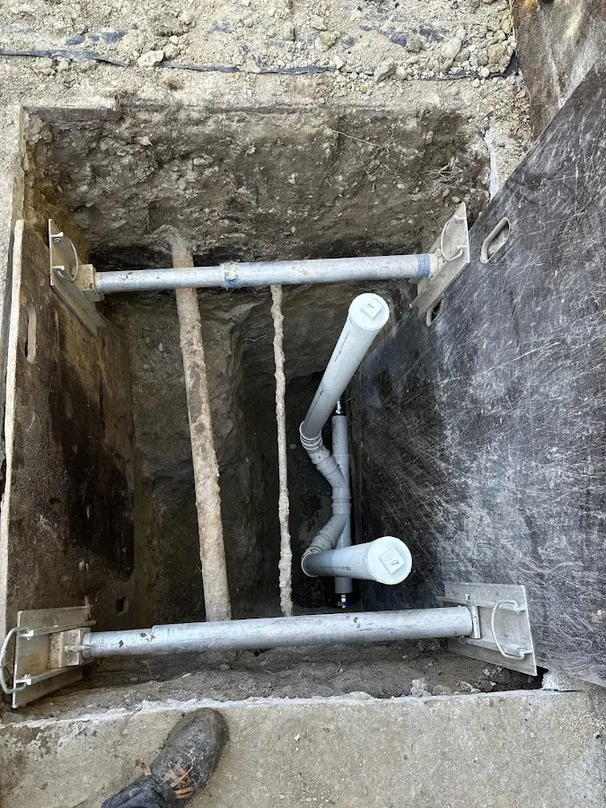 Experienced plumber completing Drain Cleaning work in Wright City